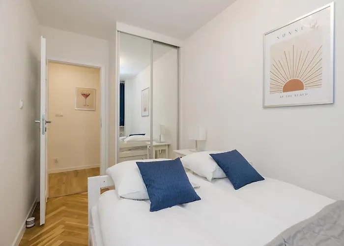 Apartment Shortstaypoland Solidarnosci B158