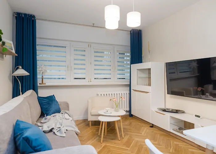 Shortstaypoland Solidarnosci B158 * Warsaw